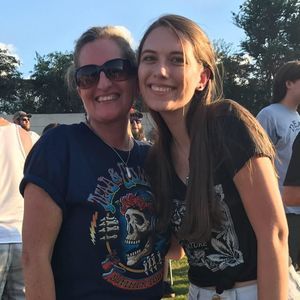 Meet your Posher, Maya